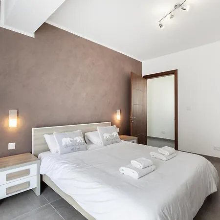 Apartmán Spacious Designer Apt With Private Seaview Balcony By 360 Estates *