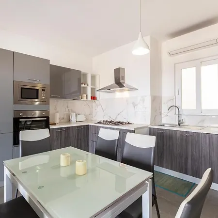Spacious Designer Apt With Private Seaview Balcony By 360 Estates * Buġibba