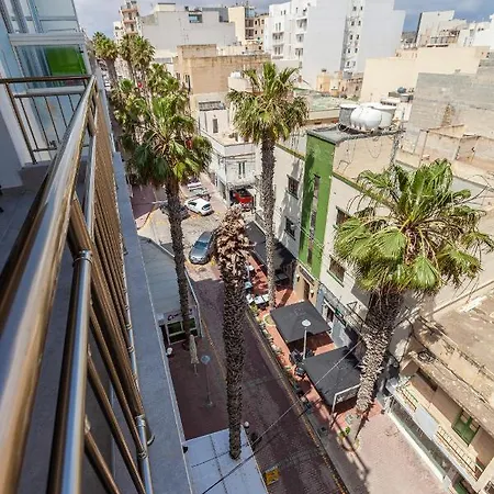 Spacious Designer Apt With Private Seaview Balcony By 360 Estates