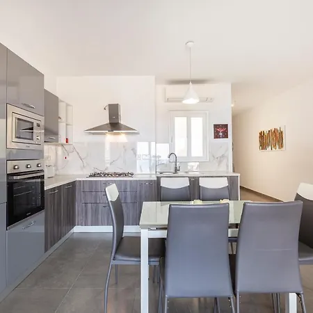 Spacious Designer Apt With Private Seaview Balcony By 360 Estates